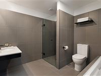 Family Sofa Room Bathroom - Mantra Traralgon